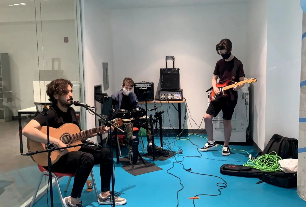 559f09 e62ce0f9ed52442eb545899ac50872d9mv2